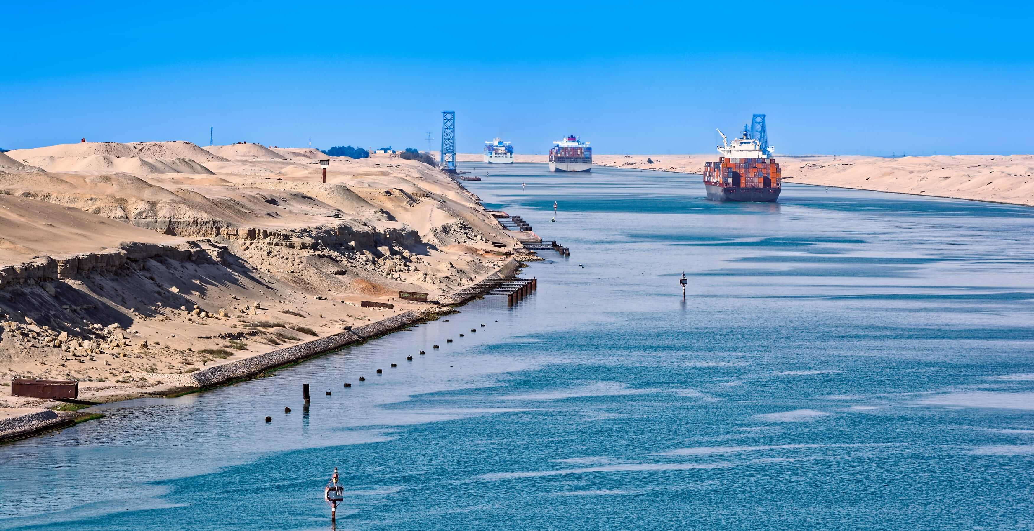 Ships passing through the Suez Canal in Egypt (Photo: Shutterstock)