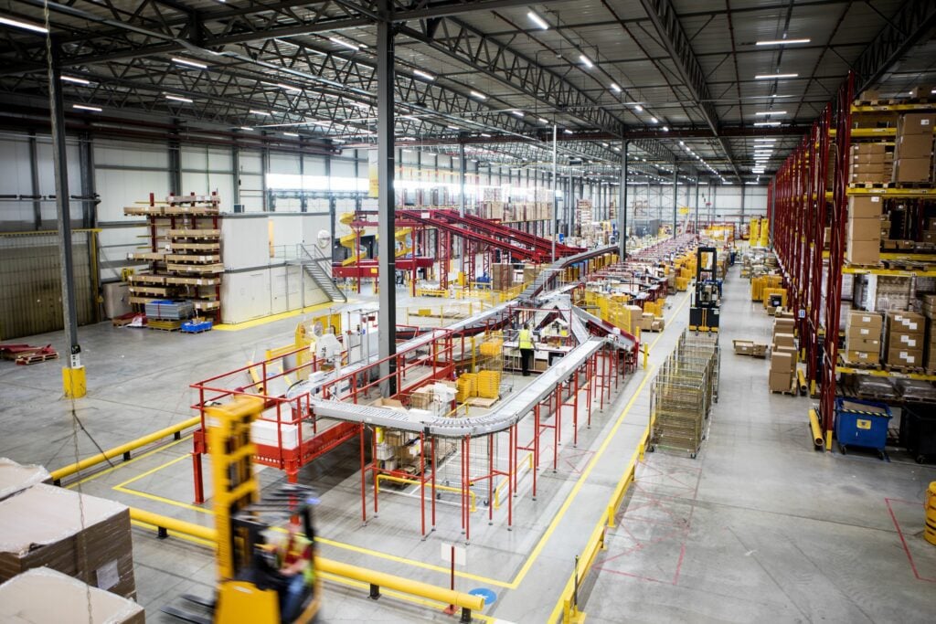 Smart warehouses automate processes, thus increasing the overall efficiency and cost-effectiveness of the supply chain.